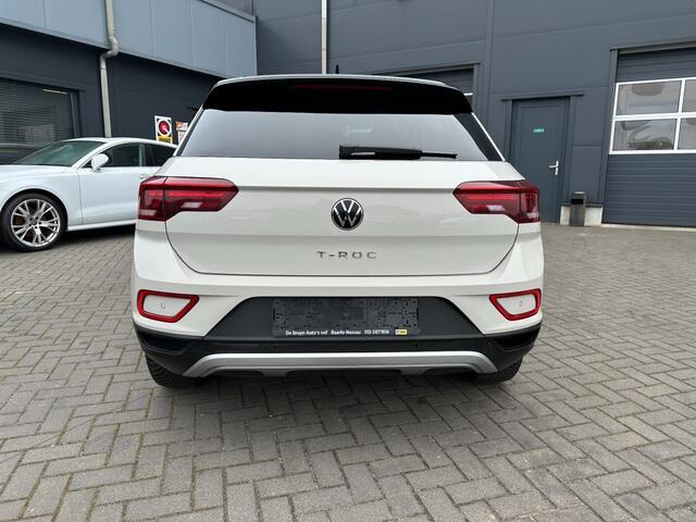 Volkswagen T-Roc 1.5 TSi Automaat 150 PK Navi. Camera stoelverw.