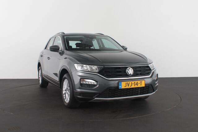 Volkswagen T-Roc 1.0 TSI Style > 110pk/Kleur Indium Grey/Parkeersensoren/navi/All season banden