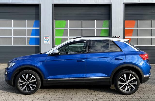 Volkswagen T-Roc TâRoc 1.5 TSI DSG / Luxe uitvoering / CarPlay ACC / Trekhaak