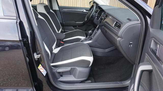 Volkswagen T-Roc 1.5 TSI 150pk DSG Sport Virtual 19inch LM Stoel&Stuurverwarming LED Keyless Elek.klep *Complete T-Roc*