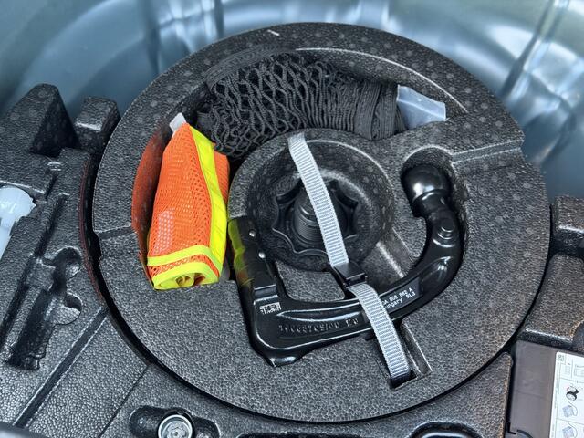 Volkswagen T-Roc 1.5 TSI R-Line Business | Pano | Trekhaak | Camera