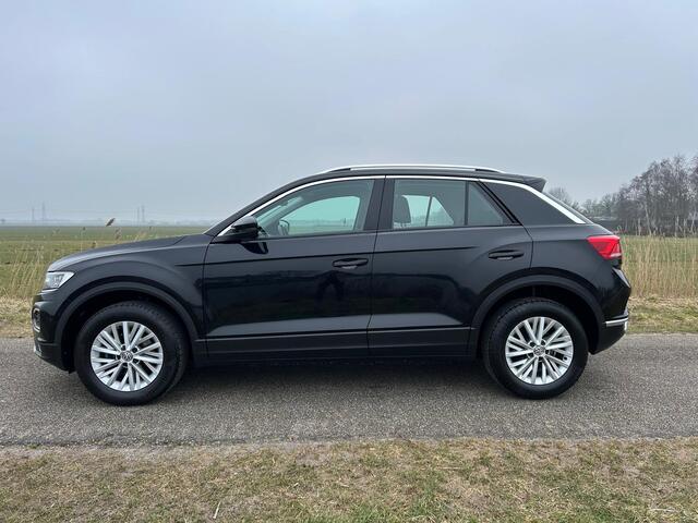 Volkswagen T-Roc 1.5 TSI Sport Virtual Cockpit / Camera / Trekhaak