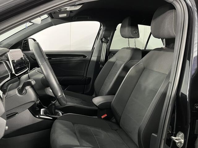 Volkswagen T-Roc 1.0 TSI R-Line / ACC/ APP-CONNECT/ PARK.SENSOREN V+A/ CAMERA/ STOELVERWARMING/ NAVI/ LANE-ASSIST/ IQ-LIGHT/ DIGITAL DASH/ RIJ-MODI/ CLIMA/ DAB/ ISOFIX/ 17'' LMV