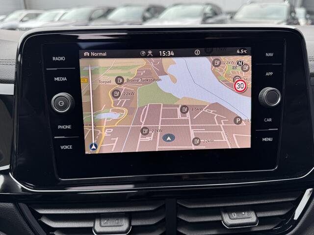 Volkswagen T-Roc 1.5 TSI R-Line Business | Trekhaak afnb. | Panodak | Keyless | Side Assist | Elk. A-klep | IQ Light | Prijs Rijklaar!!