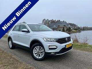 volkswagen-t-roc-1.5-tsi-style-adap