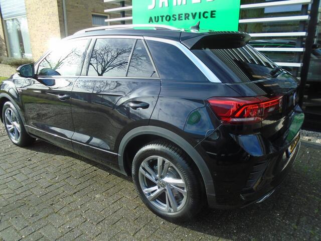 Volkswagen T-Roc 1.5 TSI R-Line Edition Groot navigatiescherm, AFn trekhaak af fabriek