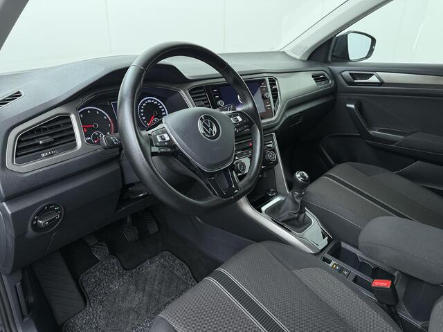 Volkswagen T-Roc 1.0 TSI Style | 110 PK | Adaptive cruise control | Airco | Lane assist |