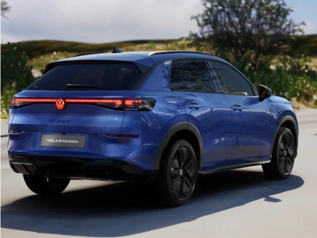 Volkswagen T-Roc R-Line First Edition 1.5 eTSI 150 PK 7 versn. DSG · Electrische achterklep · Panoramaschuif-kanteldak · Trekhaak ·