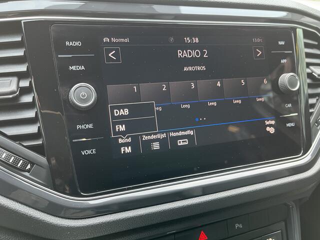 Volkswagen T-Roc 1.5 TSI Sport Business R | CAMERA | CARPLAY | 20INH | STOELVERW.