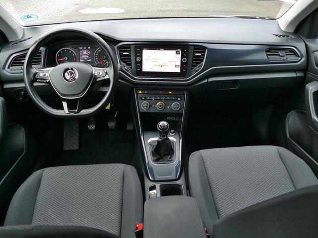 Volkswagen T-Roc 1.0 TSI Style | stoelverwarming | Apple Carplay/Android auto | all-season-banden | navigatie