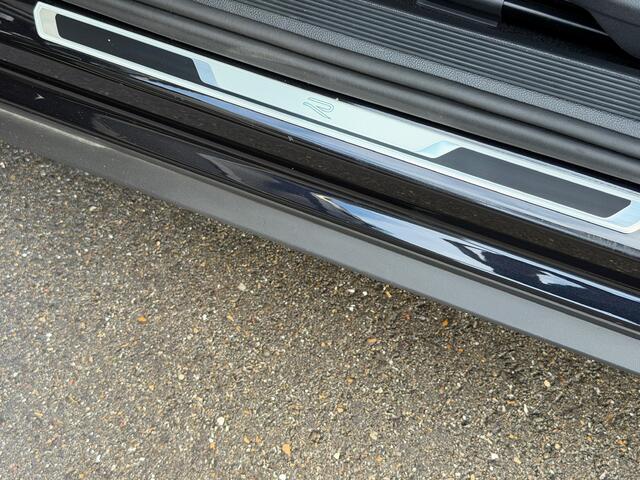 Volkswagen T-Roc 1.5 TSI 150pk DSG R-Line | Camera | Keyless | Elek. Achterklep | Dode hoek | Rijklaar incl. 1 jaar Bovag garantie