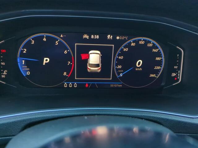 Volkswagen T-Roc 1.5 TSI R-Line / AUTOMAAT/ TREKHAAK/ DIGITAL DASH/ PARK. SENSOREN/ NAVI/ CLIMA/ STOELVERWARM./ CRUISE/