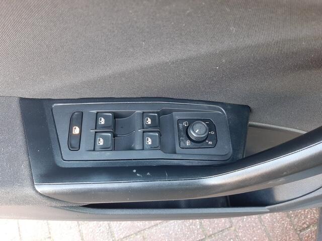 Volkswagen T-Roc 1.5 TSi 150pk Airco - Adap. Cruise-control - Dig. dashboard- Bluetooth - Stuur- en Stoelverwarming - Android - Apple Carplay