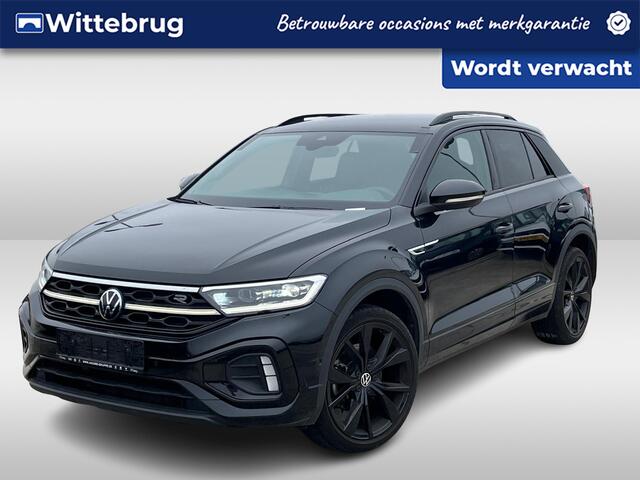 Volkswagen T-Roc 1.5 TSI 150pk DSG R-Line / Black style / IQ LED / Virtual cockpit pro / Afneembare trekhaak / 19'' LMV