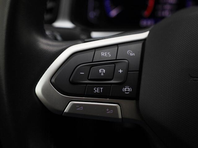 Volkswagen T-Roc 1.0TSI/110PK Life · Apple Carplay/Android Auto · Camera + Parkeersensoren · Lane assist · Garantie t/m 24-09-2026 of 100000km