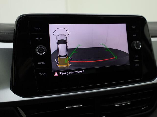 Volkswagen T-Roc 1.0TSI/110PK Life · Apple Carplay/Android Auto · Camera + Parkeersensoren · Lane assist · Garantie t/m 24-09-2026 of 100000km