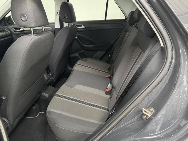 Volkswagen T-Roc 1.0 TSI Style Business | Navigatie | Panoramadak | PDC V + A | Cruise Control Adaptief |