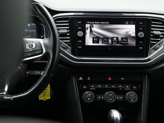 Volkswagen T-Roc 1.5 TSI 150 pk DSG Sport Business R / R-Line | Panoramadak | Beats | Stoelverwarming | Adaptive Cruise