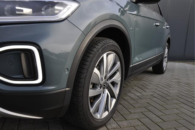 Volkswagen T-Roc 1.5 TSI DSG Life ACC LED NAVI DAB