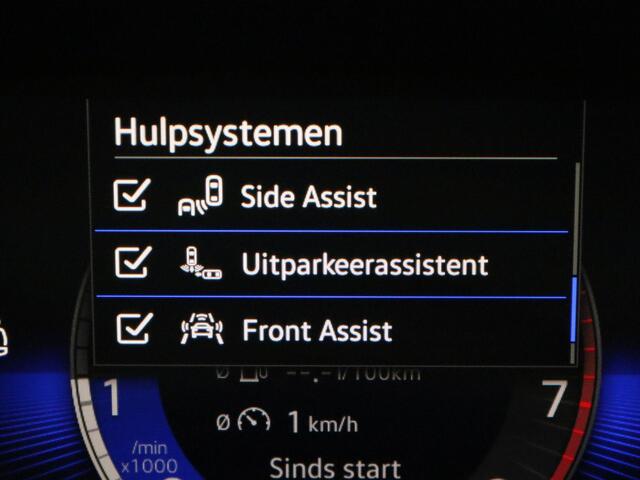 Volkswagen T-Roc 1.0TSI/116PK Goal · Navigatie · Parkeersensoren · Apple/Android Car Play · Stoelverwarming · Garantie t/m 07-02-2027