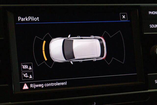 Volkswagen T-Roc 1.0 TSI Style | BLUETOOTH | AIRCO | PDC V+A | ADAP CRUISE | LMV |