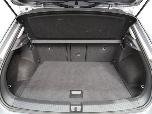 Volkswagen T-Roc 1.5 TSI 150pk DSG Life Edition Carplay/Android Camera keyless Acc Lm Velgen 122