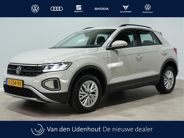 Volkswagen T-Roc 1.5 TSI 150pk DSG Life Business Trekhaak Navi Stoelverw. Parkass. Android/Carplay 297