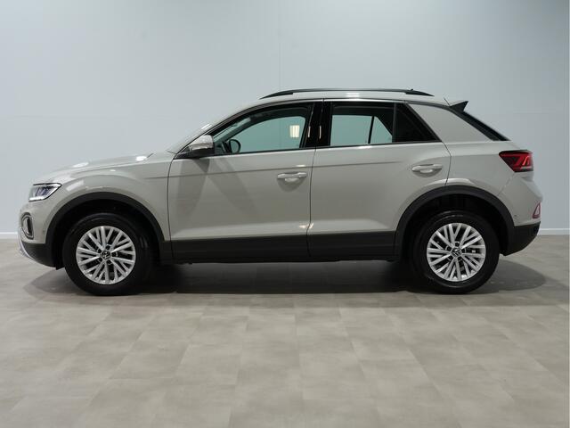 Volkswagen T-Roc 1.5 TSI 150pk DSG Life Business Trekhaak Navi Stoelverw. Parkass. Android/Carplay 297