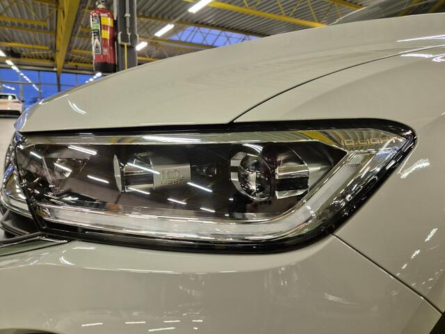 Volkswagen T-Roc 1.5 TSI Style -150pk- Automaat | IQ LED | Stoelverwarming | Rijklaarprijs incl. 1 jaar Bovag garantie