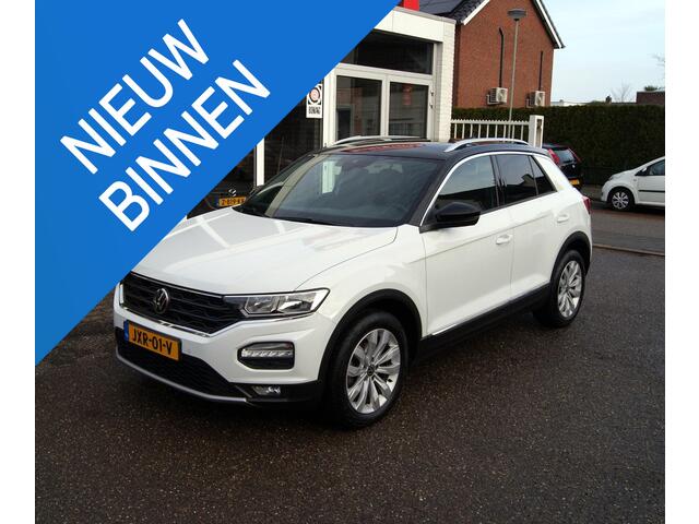 Volkswagen T-Roc 1.5 TSI Sport Navi,Clima,Trekhaak,pdc,RIJKLAARPRIJS!!
