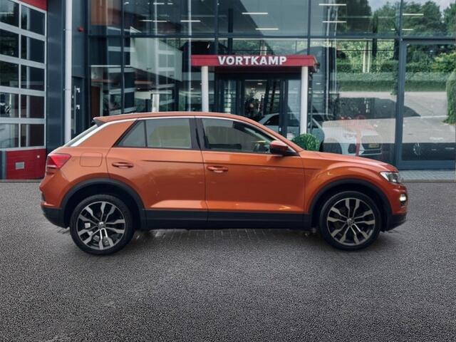 Volkswagen T-Roc 1.0 TSI CAMERA/STOELVERW/LANE-ASS/FRONT-ASS