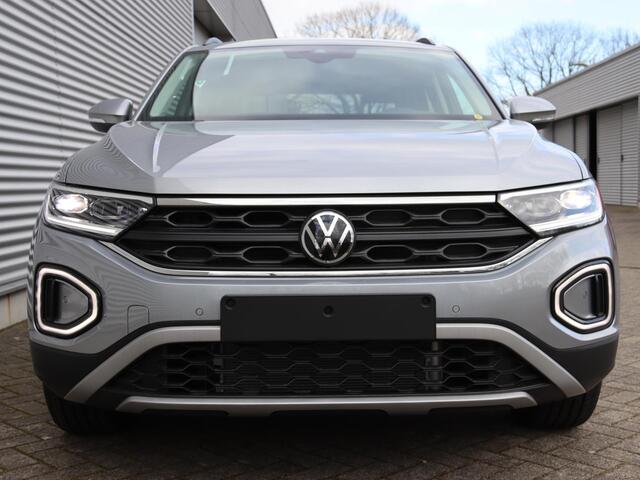 Volkswagen T-Roc Life Edition 1.0 85 kW / 116 pk TSI SUV 6 versn. Hand | Climatronic | Multimedia pakket incl. navigatie | LED Plus |