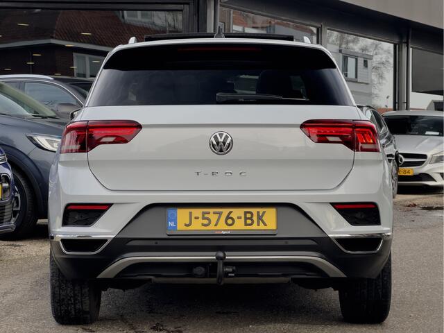 Volkswagen T-Roc 1.5 TSI AUT7 150PK PANODAK NAVI CAMERA DIGI-DASH APPLE-CARPLAY LED LMV PDC