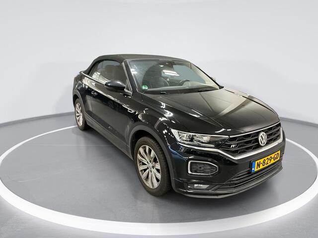 Volkswagen T-Roc Cabrio 1.5 TSI 150pk DSG R-Line · Camera · Navigatie · Stoelverwarming · P-Sensoren · Park Assist · 17'' Inch ·