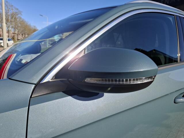 Volkswagen T-Roc 1.5 Style Automaat, Climatronic, Digitaal Ins