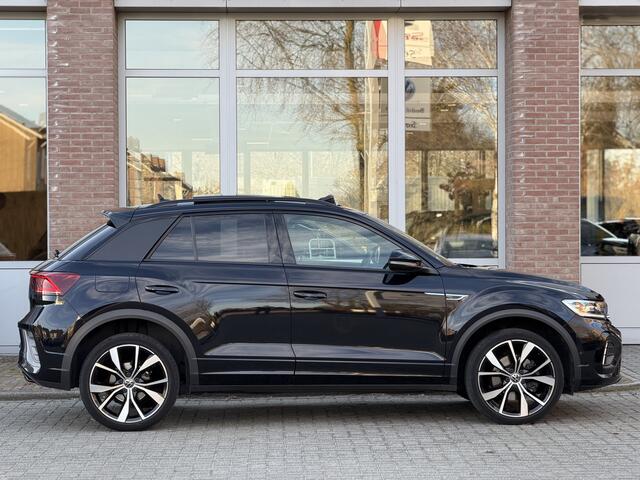 Volkswagen T-Roc 1.5 TSI R-Line | Trekhaak | Pano | 19" | Stuurverwarming