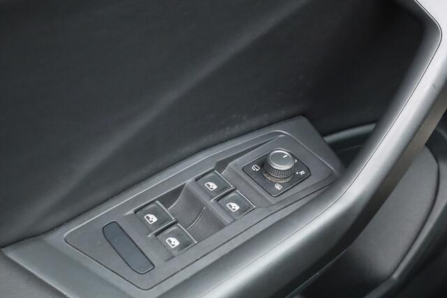 Volkswagen T-Roc Cabrio 1.5 TSI R-Line DSG Black Style | Digi. Dashboard | Stoelverw. | 18'' | PDC | Adapt. Cruise | Navi + CarPlay | Dodehoekdet.