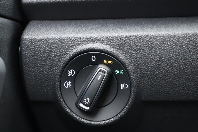 Volkswagen T-Roc Cabrio 1.5 TSI R-Line DSG Black Style | Digi. Dashboard | Stoelverw. | 18'' | PDC | Adapt. Cruise | Navi + CarPlay | Dodehoekdet.