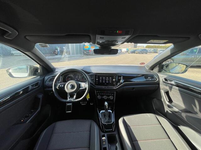 Volkswagen T-Roc 1.5TSI 150pk DSG Sport Black Style | ACC | Side -/ Lane assist |