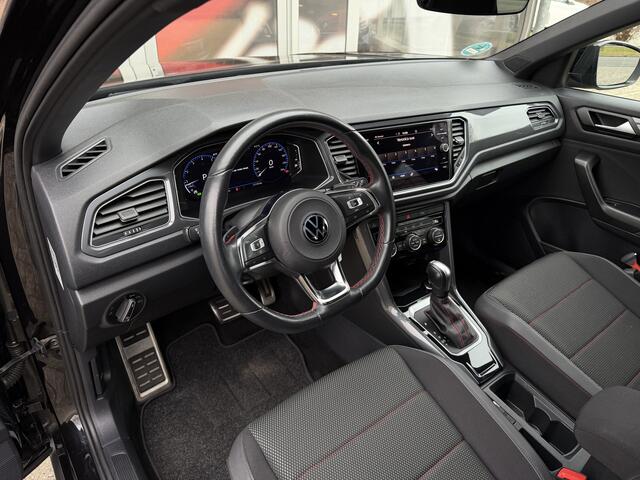 Volkswagen T-Roc 1.5 TSI Sport Automaat / Carplay / Navi / 18" LM / Adap. Cruise. / Parkeersensoren v+a