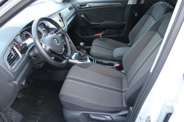 Volkswagen T-Roc 1.0 TSI Style Business / Navi / Climate / Stoelverwarming / Trekhaak