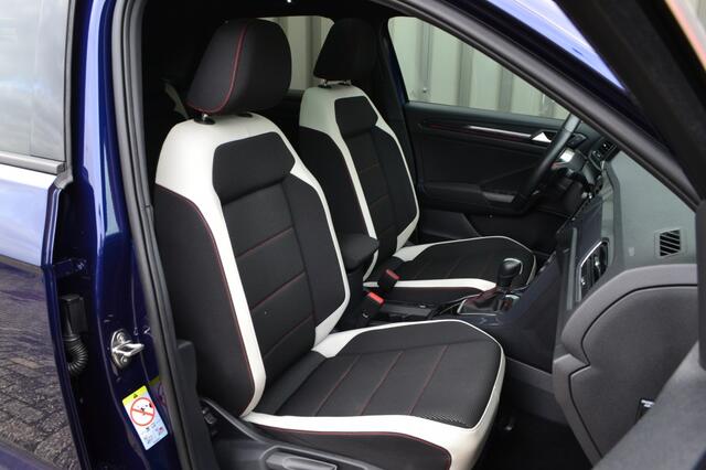 Volkswagen T-Roc 1.5 TSI DSG Sport LED/Camera/Pano/Keyless