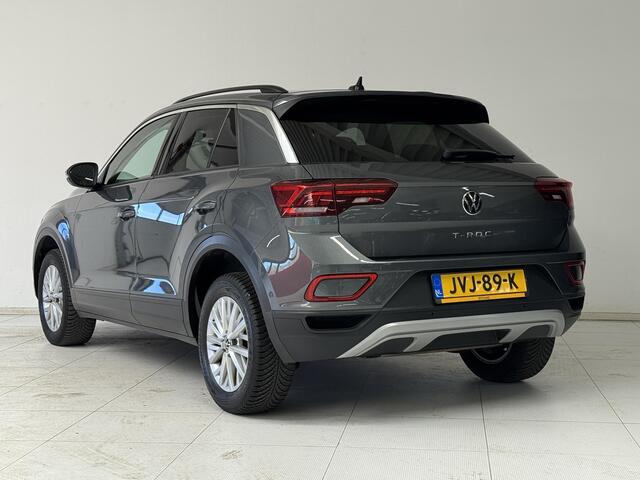 Volkswagen T-Roc 1.0 TSI Life | Stoelverwarming | Navigatie | Climate Control | Parkeersensoren V+A |
