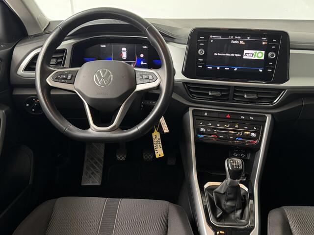Volkswagen T-Roc 1.0 TSI Life | Stoelverwarming | Navigatie | Climate Control | Parkeersensoren V+A |