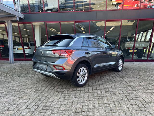Volkswagen T-Roc 1.5 TSI Life Business | BTW | ACC | PDC | Keyless | Carplay | Stoelverw. |