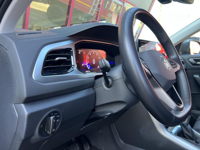 Volkswagen T-Roc 1.5 TSI Life Business | BTW | ACC | PDC | Keyless | Carplay | Stoelverw. |