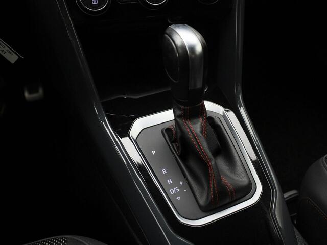 Volkswagen T-Roc 1.5TSI/150PK DSG Sport · Navigatie · Apple/Android Car Play · Trekhaak