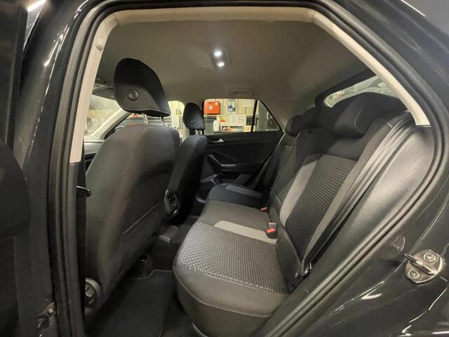 Volkswagen T-Roc 1.5TSI 150pk DSG R-Line Black Style | ACC | Camera