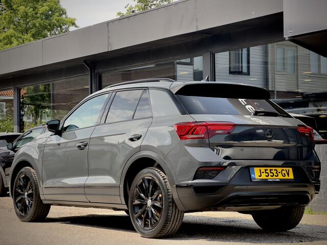 Volkswagen T-Roc 1.5 TSI AUT7 BLACK-LINE 98D.KM! NW-MODEL LEDER NAVI CAMERA DIGI-DASH APPLE-CARPLAY LED LMV PDC
