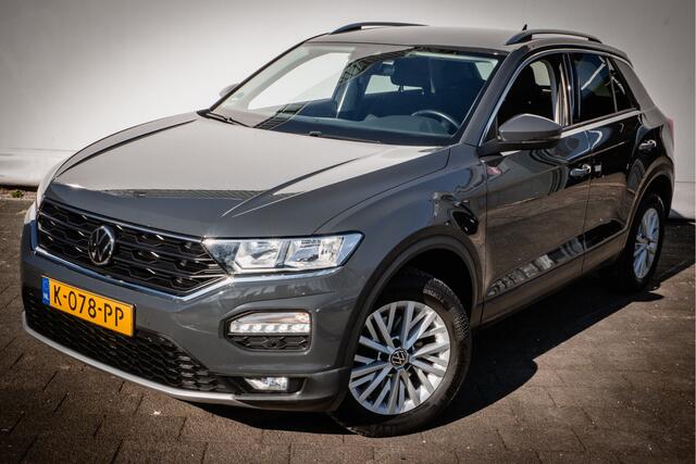 Volkswagen T-Roc 1.0 TSI Style Business Trekhaak/ Digital cockpit/ Stoelverwarming/ Camera/ Dab/ Carplay